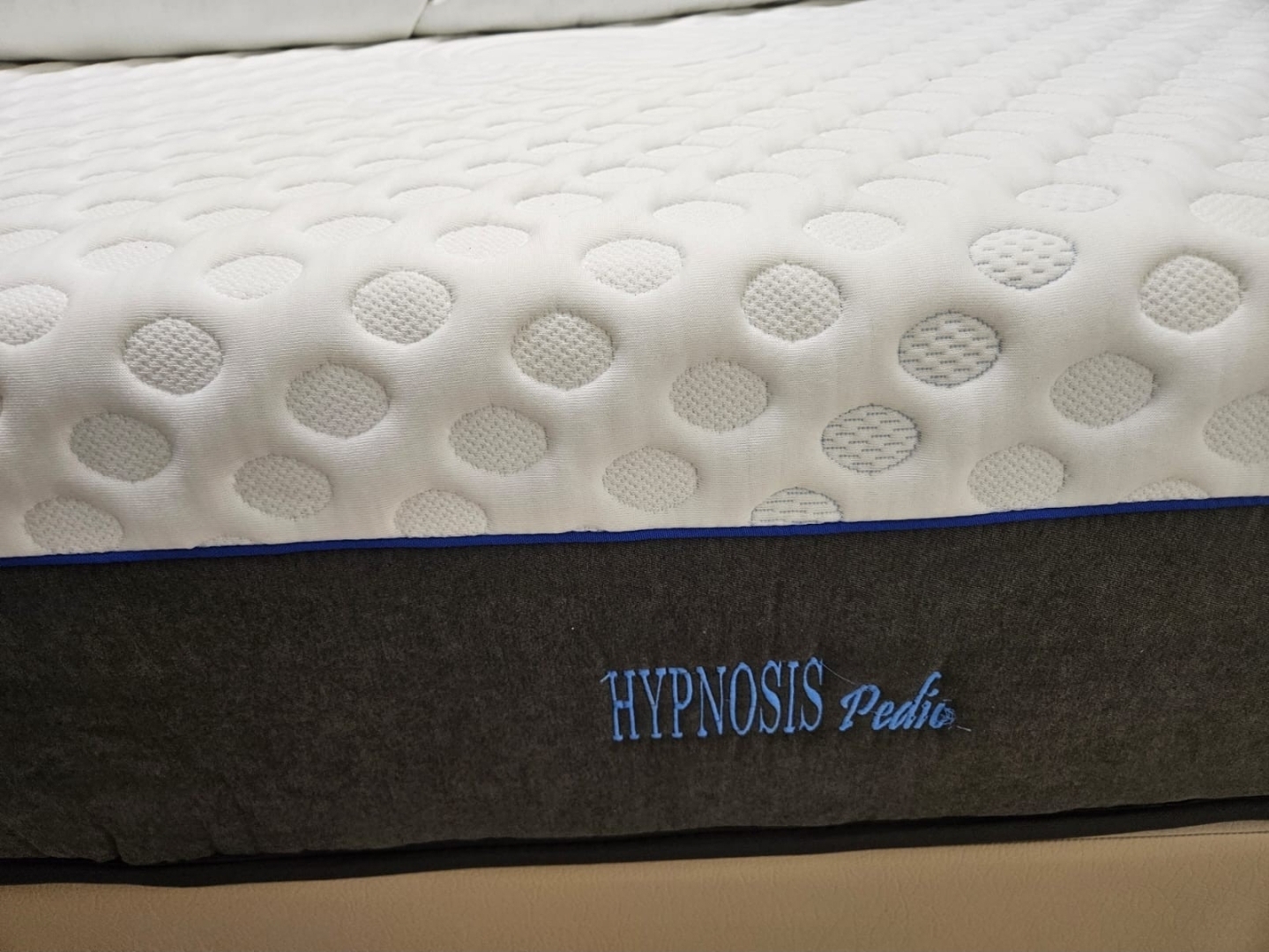 Screenshot_20251126_191506_Photos